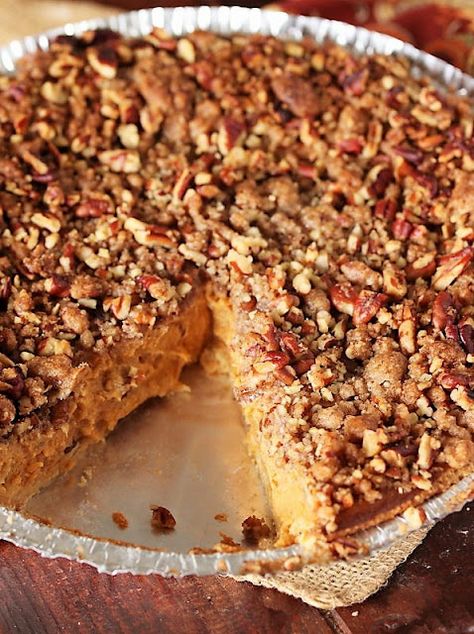 Pumpkin Pie with Streusel Topping Image Pecan Streusel Topping Recipe, Vegan Gluten Free Pumpkin Pie, Streusel Pumpkin Pie, Best Fall Recipes, Streusel Pie, Streusel Topping Recipe, Pumpkin Pie Ingredients, Crust Designs, Pumpkin Cream Pie