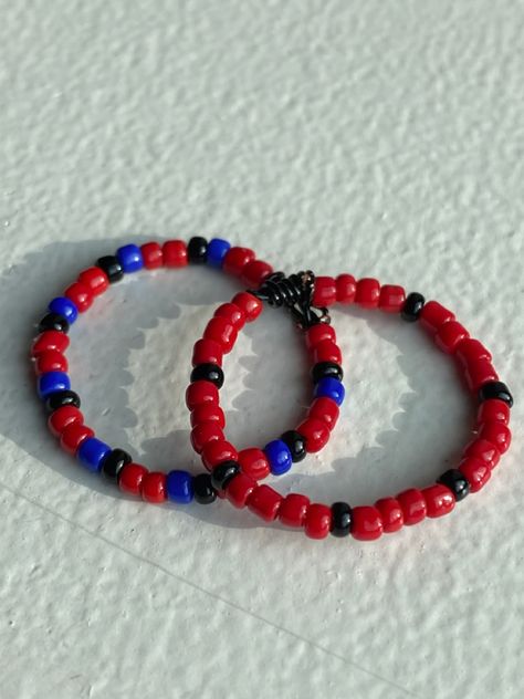 Spiderman Beads Bracelet, Spiderman Seed Bead Bracelet, Spiderman Theme Bracelet, Ring Earrings Aesthetic, Spiderman Ring Diy, Matching Spiderman Bracelets, Spider Man Bracelet Beads, Spiderman Matching Bracelets, Spiderman Bracelet Beads