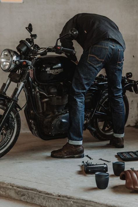 Mechanic Man Aesthetic, Rugged Motorcycle Style Men, Motorcycle Men Aesthetic, Biker Man Aesthetic, Mechanic Aesthetic Men, Mechanic Outfit Men, Biker Men Aesthetic, Rugged Man Aesthetic, Motorcycle Guy Aesthetic