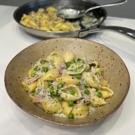 Pasta with Peas and Ham - Chef Jon Watts Pea And Ham Pasta, Ham Peas And Pasta, Ham Pasta, Pasta With Peas, Instagram Recipes, Delicious Pasta, Bowtie Pasta, Honey Cake, Enjoy Time