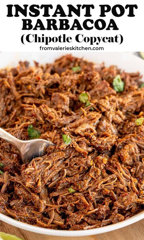 Best Barbacoa Recipe, Chipotle Beef Recipe, Barbacoa Crock Pot, Chipotle Barbacoa Recipe, Chipotle Barbacoa, Beef Barbacoa Slow Cooker, Chipotle Beef, Chipotle Copycat, Chuck Roast Recipes