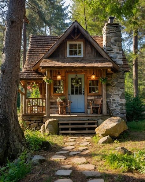 Building A Tiny Cabin, Rural House Exterior, Tiny Log Cabin Interior, Mountain Cottage House Plans, Cabins And Cottages In The Woods, Cozy Cabin Exterior, Small Mountain Cottage, Cabin House Exterior, Cottage Style Homes Exterior