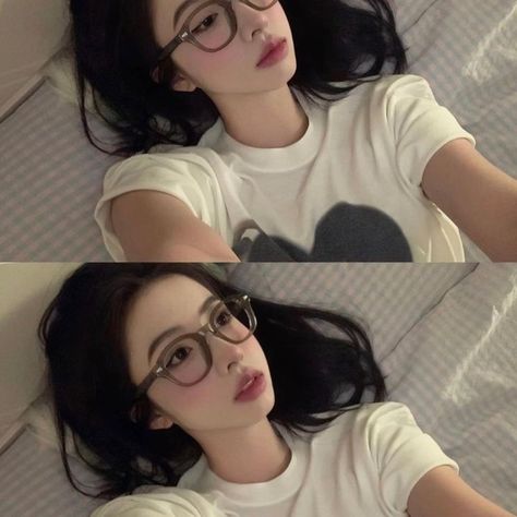 Short Hair Glasses, Makeup Douyin, Asian Makeup Looks, Chinese Makeup, Douyin Makeup, Casual Makeup, Clear Glowing Skin, Glasses Makeup, Uzzlang Girl