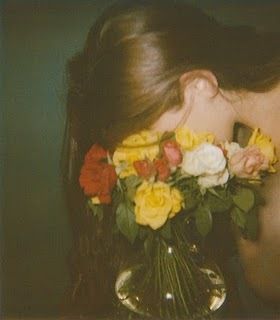 don't forget to smell the roses | sniff | flowers | floral | rose petals | spring | colour | fragrant | www.republicofyou.com.au Flowers In Her Hair, Fotografi Digital, Fotografi Vintage, Ange Demon, Shooting Photo, Pics Art, Photography Inspo, Aesthetic Photo, Aesthetic Photography