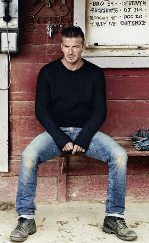 David Beckham David Beckham Style Outfits, David Beckham Style, Well Dressed Men, David Beckham, Mens Casual Outfits, Black Sweater, Well Dressed, Stylish Men, Mens Fashion Casual