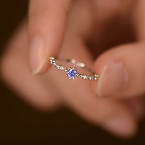 Ethereal Rings Aesthetic, Blue Gem Rings, Unique Promise Rings For Her, Aesthetic Promise Rings, Simple Promise Rings, Cute Promise Rings, قلادات متدلية, Pretty Jewelry Necklaces, Cute Engagement Rings