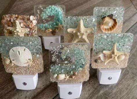 Saltwater Roots Boutique Coastal Inspired Art, Resin Pouring, Beach Crafts Diy, Beach Themed Crafts, Nautical Crafts, Seaside Decor, Diy Resin Projects, Shell Crafts Diy, Beach Theme Decor