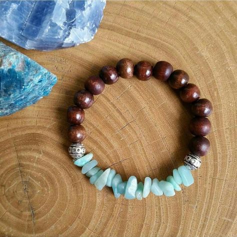 “AUCTION” Natural #Amazonite Cherry Wood Bracelet. Sizing included 🌸▶Bidding starts at $12 + $6 US shipping ( $15+ for #international shipping)🌍 Comment at least $1 more then previous offer. Please TAG the person you outbid! Winner ⏩promptly pays via... Jewellery Homemade, Braided Bead Bracelet, Wooden Bead Jewelry, Wooden Bracelet, Bracelet Bead, Wood Bracelet, Homemade Jewelry, A Bracelet, Beaded Bracelets Diy