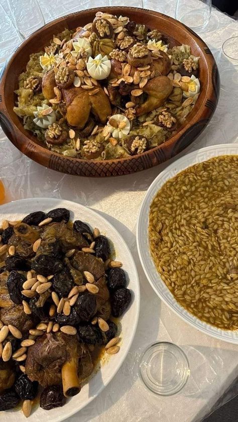 Morocco Food, Algerian Food, Algerian Recipes, Moroccan Culture, Moroccan Food, Food Displays, Ramadan Recipes, Food Obsession, Interesting Food Recipes