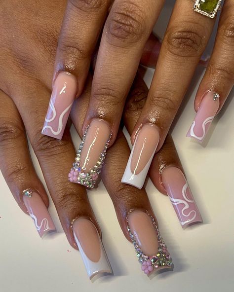 @krystal.nailedit on Instagram: "freestyle 💕💅🏼🌸 #nycnailtech #bronxnailtech #harlemnailtech" Acrylic Toes, Colored Acrylic Nails, School Nails, Long Acrylic, Short Acrylic Nails Designs, Acrylic Designs, Birthday Nails, Pretty Acrylic Nails, Short Acrylic Nails