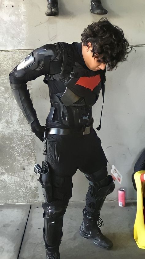 Jason Todd Character Design, Red X Cosplay, Jason Todd Costume, Robin Cosplay Dc, Jason Todd Robin Comic, Jason Todd Suit, Jason Todd Cosplay, The Batman Costume, Jason Todd Titans