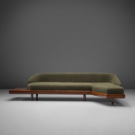 @m.lanktree • Instagram photos and videos Adrian Pearsall Sofa, Furniture Details Design, Mid Century Couch, Mid Century Modern Sofa, Pierre Frey Fabric, Alexander Calder, Sofa Green, Modern Upholstery, Adrian Pearsall