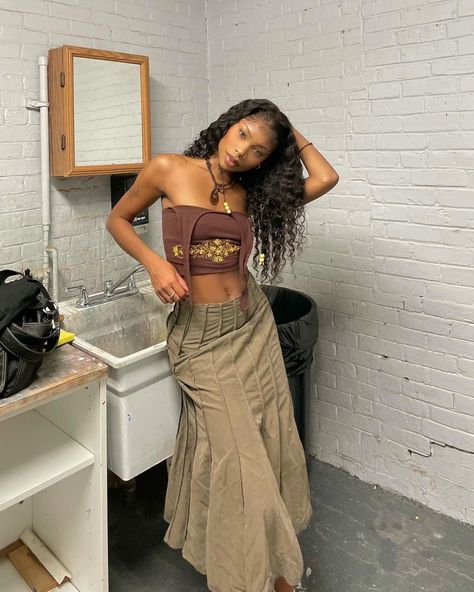 gem on Twitter: "… " Vacationcore Outfit, Retro Bohemian Fashion, Black Women Brown Aesthetic, Bohemian Birthday Outfit, Brazilian Summer Style, Boho Clubbing Outfits, Retro Boho Outfits, Bohemian Style Aesthetic, Boho Style On Black Women