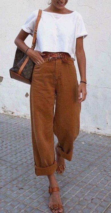 #fall #transition #style Look Boho Chic, Jean Large, Mode Casual, Baggy Pants, 가을 패션, Mode Inspiration, Street Style Outfit, Looks Vintage, Outfits Casuales