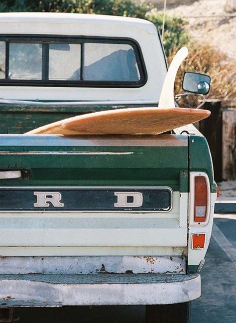 Surf Aesthetic, Behind Blue Eyes, Surf Vibes, Old Truck, Vintage Surf, Take It Easy, Surfs Up, Future Car, Old Trucks