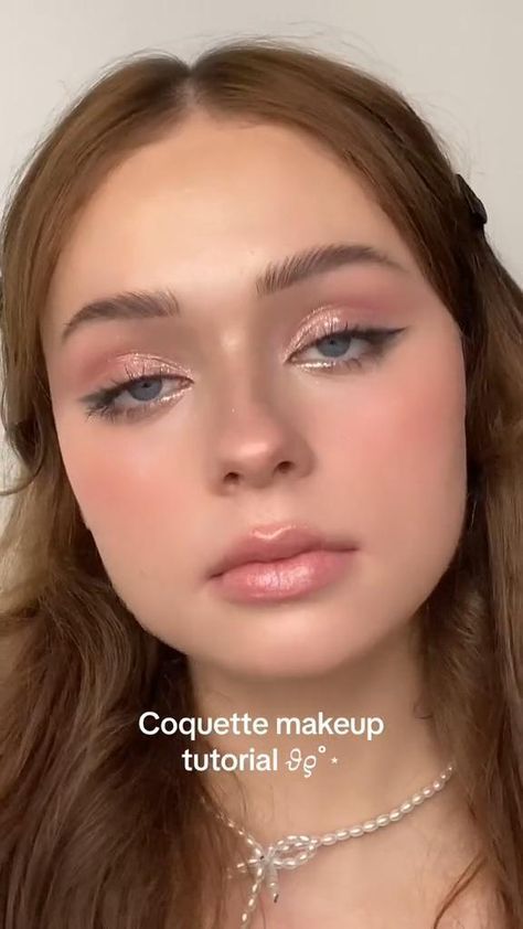 Eye Makeup Coquette, Light Feminine Eye Makeup, Couqutte Make Up Looks, Peach Coral Makeup Look, Makeup Ideas Coquette, Soft Feminine Makeup Tutorial, Coquette Prom Makeup, Natural Fairy Makeup Look, Elongating Eye Makeup