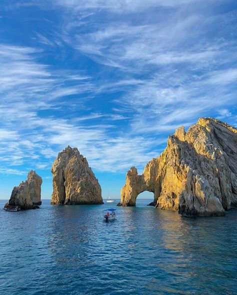 Mexico For All on Instagram: “📍Arco de Cabo San Lucas, Cabo San Lucas. Siendo escenario de gran cantidad de fotos año tras año, es sin duda uno de las cosas más…” Santos, Cabo San Lucas, Cabos San Lucas Mexico, Los Cabos San Lucas, Mexico Trip, Couple Lifestyle, Poster Project, Cabo San Lucas Mexico, America Latina