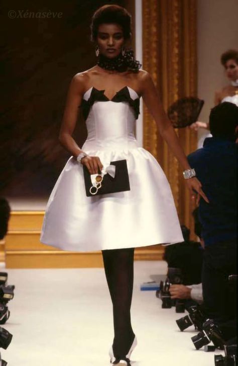 Spring/Summer 1987 Haute Couture, Couture, Oscar De La Renta, Khadija Adams, Early 2000 Fashion, Summer Haute Couture, Haute Couture Looks, Runway Gowns, 90s Runway