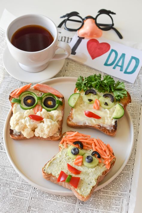 Make dad proud on his special day with these fun, easy-to-put-together Father's Day Portrait Toasts. He will LOVE the thought & creativity behind them! Grilled Watermelon, Beans Recipes, Dairy Free Cream Cheese, Witches Hats, Food Art For Kids, Breakfast Toast, Fun Snacks For Kids, Kids Food, Kids Recipes