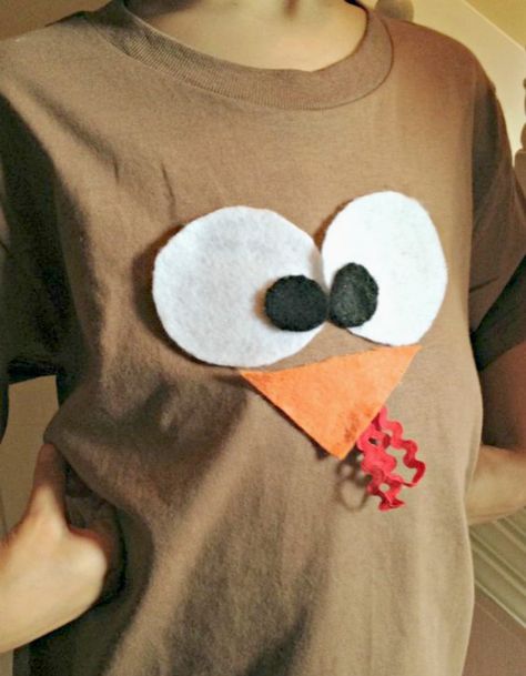 Easy DIY Turkey Shirt Thanksgiving Craft Divine Lifestyle T Shirt Crafts, Diy Shirt Ideas, Diy Thanksgiving Crafts, Turkey Costume, Diy Turkey, Thanksgiving Crafts Preschool, Thanksgiving Crafts Diy, Turkey Crafts, Thanksgiving Preschool