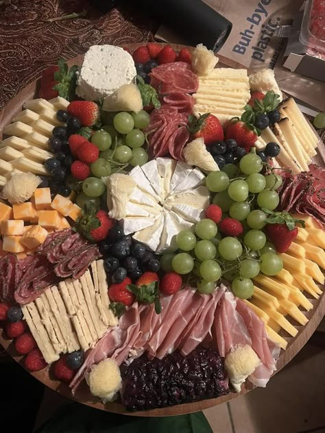 ALDI Aisle of Shame Community | made this charcuterie board with everything from aldi | Facebook Midevil Charcuterie Board, Artisan Cheese Board, Christmas Eve Cheese Board, Charcuterie Board Arrangement, Charcuterie Cheese Ideas, How To Assemble A Charcuterie Board, Charcuterie Board With Bread, Nye Charcuterie Board Ideas, Veggie Board Ideas