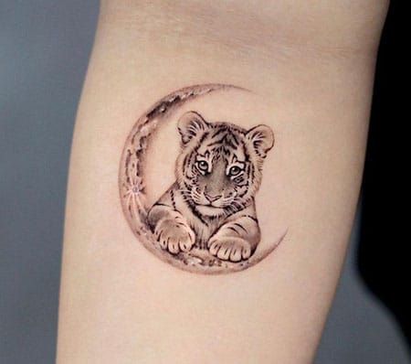 Tiger Cub Tattoo, Arlo Tattoo, Tiger Tattoo Designs, Cub Tattoo, Tiger Hand Tattoo, Tiger Tattoos, Cubs Tattoo, Baby Tattoo Designs, Leopard Tattoos