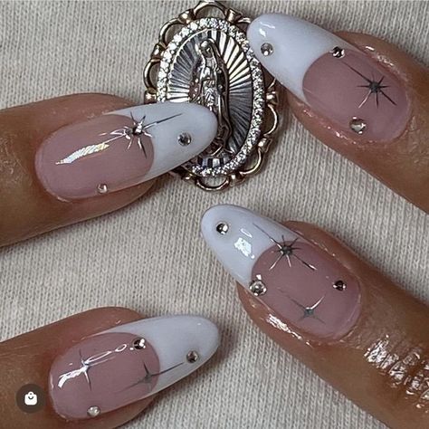 Kutek Disney, Unghie Sfumate, Witch Nails, Graduation Nails, Simple Gel Nails, Simple Acrylic Nails, Blush Nails, Almond Acrylic Nails, Soft Nails