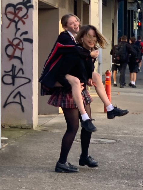 Crazy School Aesthetic, Aussie High School Aesthetic, Extrovert Life Aesthetic, Moving Schools Aesthetic, Boarding School Friends Aesthetic, Middle School Aesthetic Friends, Fun School Life Aesthetic, School Life Aesthetic Friends, Fun High School Life Aesthetic