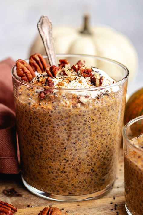 Pumpkin Chia Pudding - The Delicious plate Pumpkin Spice Chia Seed Pudding, Pumpkin Chia Pudding Recipes, Autumn Chia Pudding, Fall Chia Pudding, Pumpkin Spice Chia Pudding, Fall Chia Seed Pudding, Warm Chia Pudding, Pumpkin Chia Seed Pudding, Gaps Breakfast