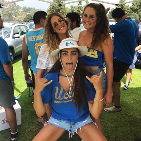 Volleyball Besties, Ucla Volleyball, Jamie Robbins, College Volleyball, Female Volleyball Players, Volleyball Shorts, Michelle Lewin, Lifestyle Photos, Women Volleyball