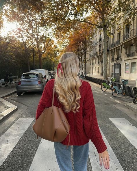 Parisian girl fall!! 🍂☕️🫶🏻 .⁣ .⁣ .⁣ .⁣ .⁣ #thisisparis #laparisienne #outfitinspirations #parisianstyle #parisienne #parislife #parismonamour #perfectoutfit #howtobeparisian #lavieparisienne #onparledemode #parisianvibes #parisjetaime #parisphoto #postitfortheaesthetics fall colors fall leaves fall fashion cozy fashion sweater style east coast fall Pinterest fall East Coast Fall, Cable Knit Sweater Outfit, Polene Bag, Red Sweater Outfit, Fits For Fall, Fall Pinterest, Parisian Outfit, Knit Sweater Outfit, Island Outfit