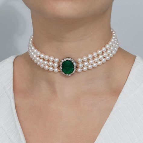 Emerald Pearl Jewelry, Pearl Diamond Choker, Emerald Pearl Necklace, Pearl Emerald Necklace, Emerald And Pearl Necklace, Pearl And Emerald Necklace, Emerald Choker Necklace, Pearl Jewelry Design Simple, Pearl Choker Necklace Design