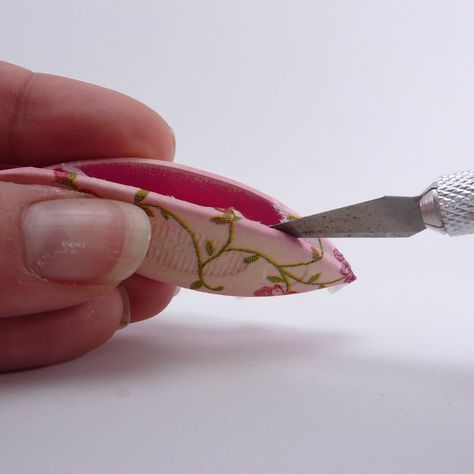 Decoromana: How to decoupage a tatting shuttle? – Tutorial Tatting Shuttle, Tatting Shuttles, How To Decorate, Tatting, Decoupage, Coin Purse, Wallet, Sewing, Knitting