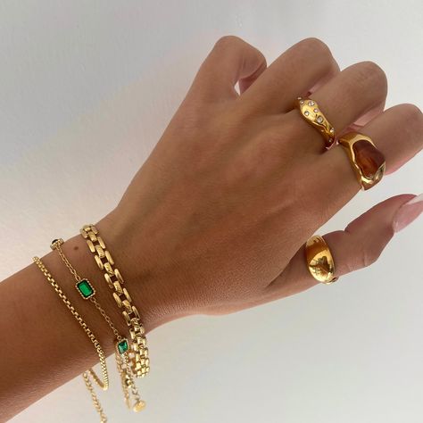 Pretty Stacks, Emerald Bracelet Gold, Thick Gold Band, Green Gemstone Bracelet, Chunky Gold Jewelry, Geometric Bracelet, Emerald Bracelet, Gold Belts, Natural Gemstone Ring