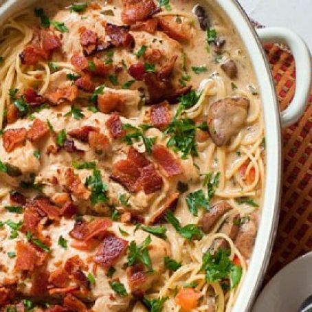 Smothered Chicken Casserole, Casserole With Mushrooms, Tomatoes And Cheese, Cheese All, Resep Pasta, Smothered Chicken, Cheese Chicken, Angel Hair Pasta, Angel Hair