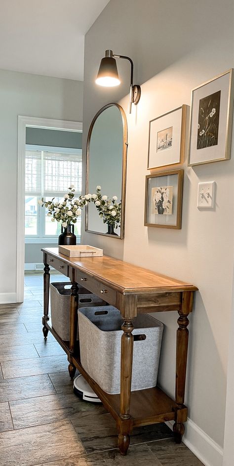 Long Foyer Ideas Entryway, Long Foyer, Foyer Ideas Entryway, Console Table Styling, Console Table Decorating, Cottage Charm, Hall Decor, Living Room Style, House Entrance