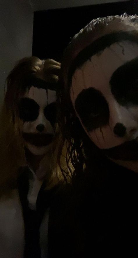 Scary Bff Halloween Costumes, Purgecostume Halloween Duo, Matching Scary Halloween Costumes, Halloween Costumes For 3 Scary, Duo Scary Halloween Costumes, Duo Halloween Costumes Bff Scary, Scary Duo Costumes, Scary Halloween Costume Ideas For 2, Halloween Partner Costumes