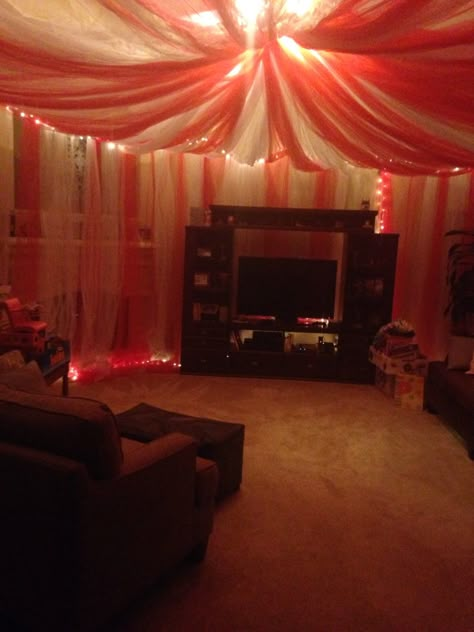 Living room circus tent- 12 bolts of white, 12 bolts of red. Clown Living Room, Circus Living Room, Tent Living Room, Carnival Home Decor, Clown Themed Room, Circus Tent Interior, Circus Room Aesthetic, Clown Room Aesthetic, Circus Home Decor