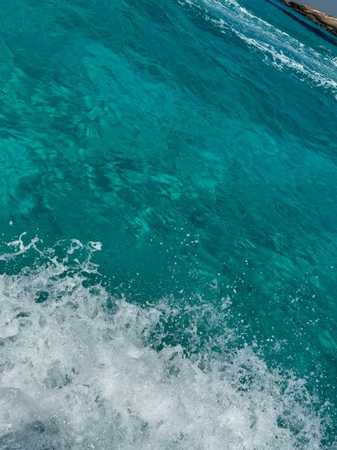 greenish blue aesthetic turquoise aesthetic teal aesthetic ocean aesthetic summer aesthetic beach aesthetic Greenish Blue Aesthetic, Aqua Green Aesthetic, Seafoam Aesthetic, Aesthetic Turquoise, Teal Aesthetic, Turquoise Aesthetic, Summer Aesthetic Beach, Aphrodite Aesthetic, Aesthetic Ocean