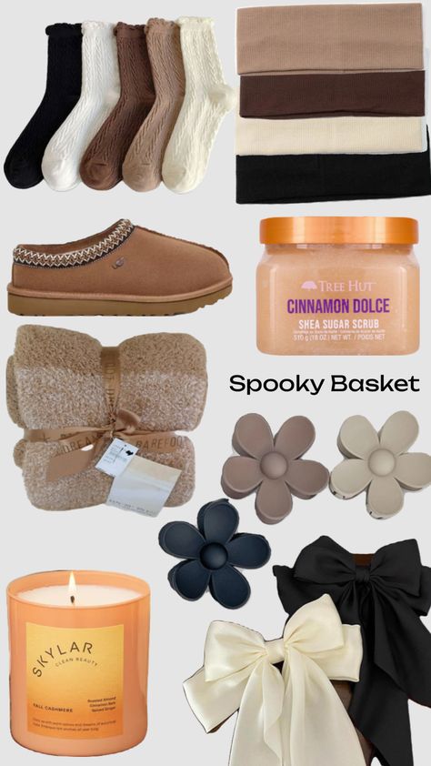 Spooky Basket Inspo #halloween #spookybasket #fall #girlfriendspookybasket #cute #giftforgirlfriend Basket Ideas For Girlfriend, Boo Basket Ideas For Girlfriend, Spooky Basket, Ideas For Girlfriend, Cute Christmas Ideas, Roommate Gifts, Cinnamon Dolce, Tiny Shop, Gift Inspo