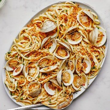 Pasta With Clams, Linguine And Clams, Claire Saffitz, Dried Pasta, Seafood Pasta Recipes, Pasta Water, Canned Tuna, Clam Recipes, Best Pasta Recipes