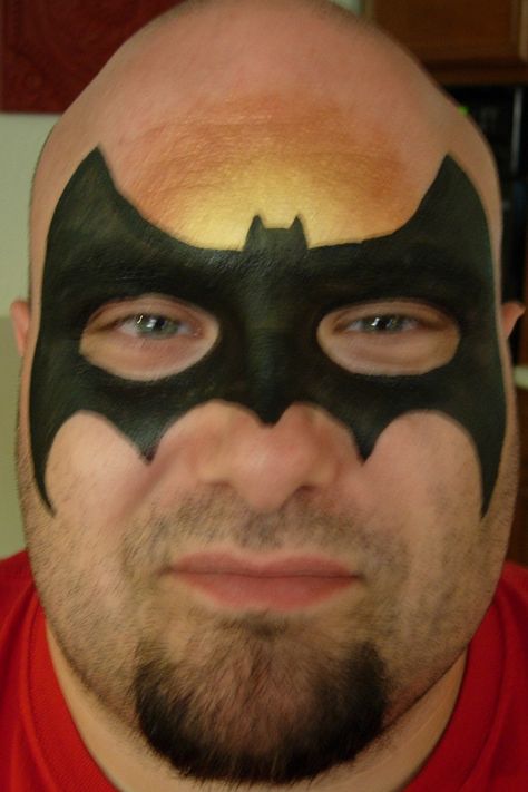 Bat Man Makeup, Batman Makeup Look, Batman Makeup Halloween, Batman Eye Makeup, Batman Face Paint Easy, Batman Makeup Ideas, Funny Face Paint Ideas, Man Face Makeup, Batman Eye Black