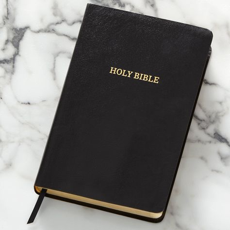 Bible To Buy, Catholic Bible, Personalized Bible, New Bible, Bible Cover, Bible Translations, Simple Phone Wallpapers, Kjv Bible, Bible Covers