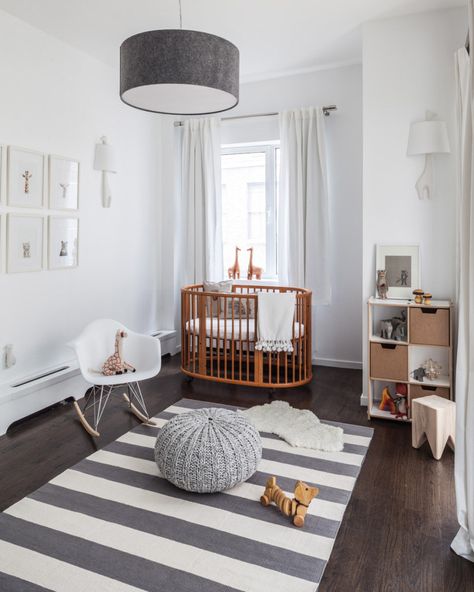 Gray and White Modern Animal Nursery Trendy Nursery, Elegant Nursery, Nursery Designs, Nursery Trends, Stylish Nursery, Dream Nurseries, Gender Neutral Nursery, Nursery Inspiration, Modern Nursery