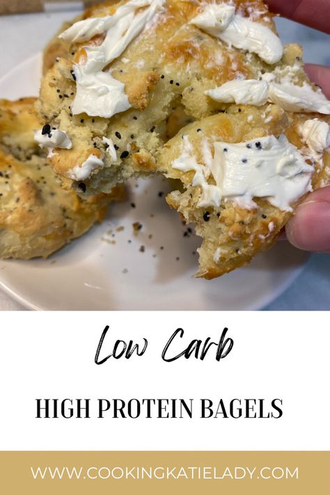 Low Carb High Protein Bagels High Protein Bagels With Cottage Cheese, Protein Bagels Low Carb, Protein Bagels With Cottage Cheese, Keto High Protein Breakfast, High Protein Bagel Recipe, Cottage Cheese Protein Bagels, Protein Bagel Bites, High Protein Bagels, Low Carb High Protein Breakfast