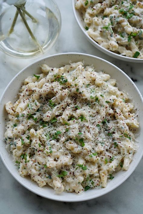 Sizzlin Garlic & Ricotta Pasta Garlic Ricotta Pasta, Riccota Cheese Pasta, Healthy Ricotta Recipes, Pasta Table, Fancy Pasta, Recipe Using Ricotta, Ricotta Pasta Recipes, Italian Parsley, Ricotta Recipes