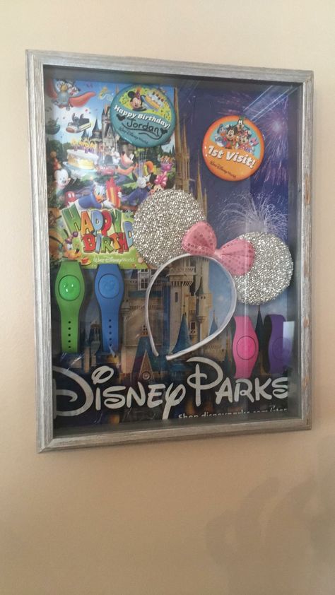 Disney Shadow Box, Deco Disney, Lilo Und Stitch, Disney Cute, Disney Room Decor, Foto Disney, Scrapbook Disney, Disney Souvenirs, Disney World Vacation Planning