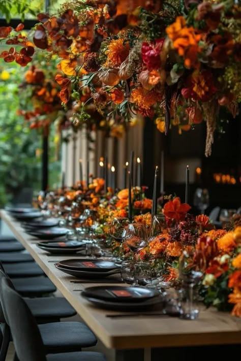 Fall Dinner Decorations, Dining Room Sideboard Styling, Fall Tablescapes Elegant, Thanksgiving Tablescapes Elegant, Emoji Language, Fall Dining Room Table Decor, Dining Room Table Decor Ideas, Scottish Winter, Sideboard Styling