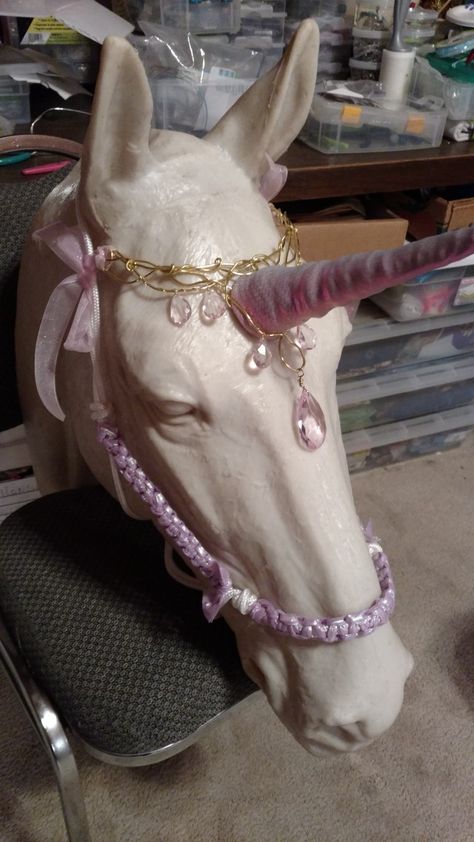 Unicorn Horn Decorating, Fairy Horse Costume, How To Make A Unicorn Horn For A Horse, Unicorn Costume For Horse, Unicorn Horse Costume, Unicorn Horn Diy, Diy Unicorn Horn, Unicorn Horn For Horse, Unicorn Horns