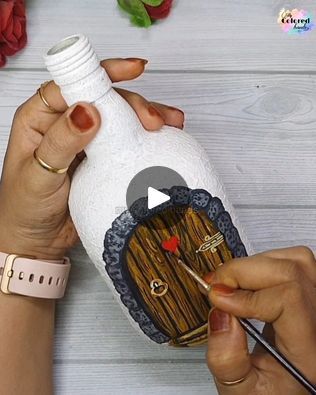 Painting Bottles Acrylic, Diy Glass Bottle Crafts Ideas, Glass Bottle Painting Ideas Acrylic, Painting Bottles Diy Ideas, Painted Wine Bottles Diy, Bottle Painting Ideas Acrylics, Bottle Art Ideas, Bottle Art Projects, Painted Glass Bottles